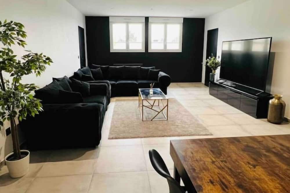 Photo of Livingroom in Livry-Gargan