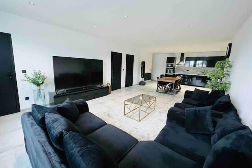 Photo of Livingroom in Livry-Gargan