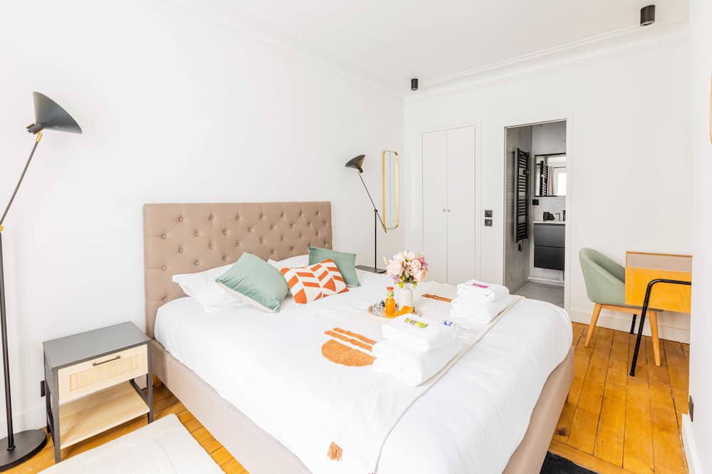Photo of Bedroom in Chaillot
