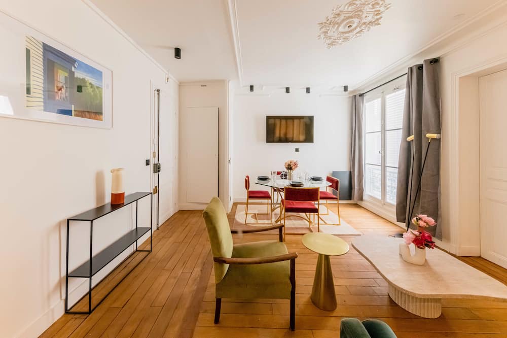 Photo of Livingroom in Chaillot