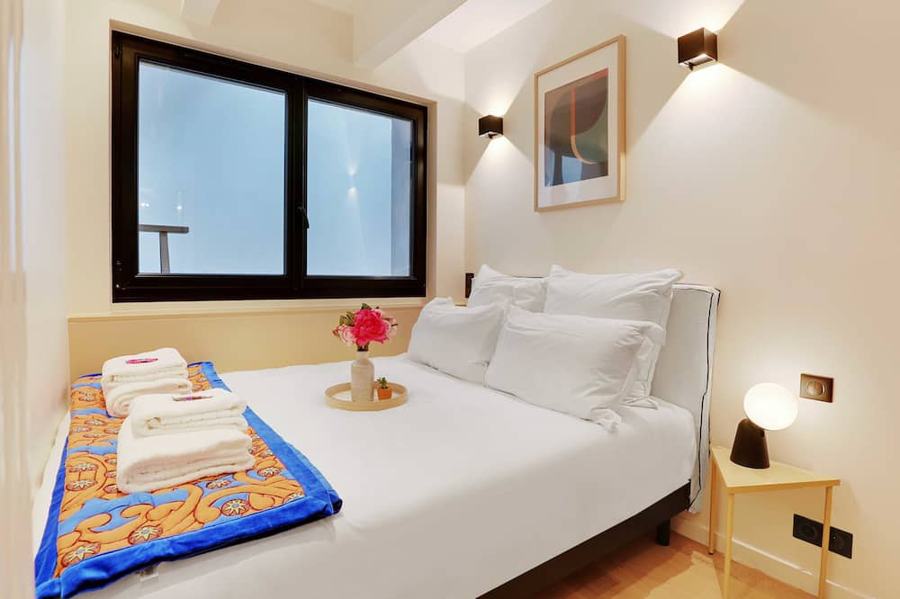 Photo of Bedroom in 16th Arrondissement