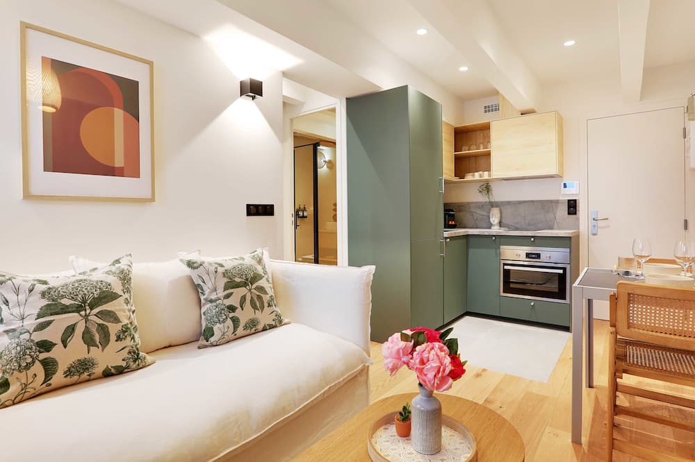 Photo of Livingroom in 16th Arrondissement