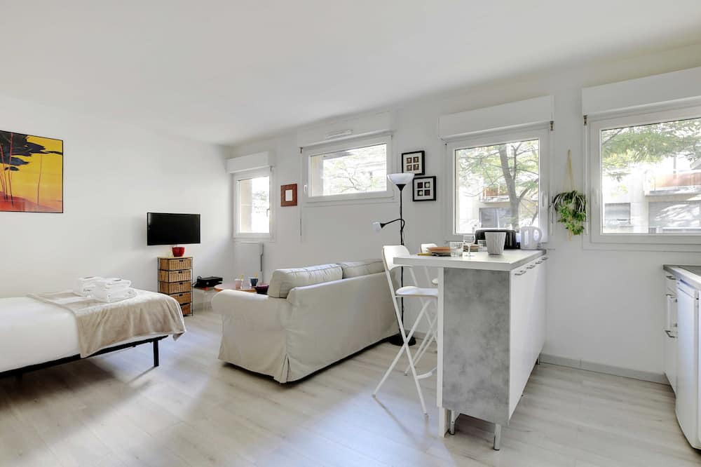 Photo of Livingroom in Combat