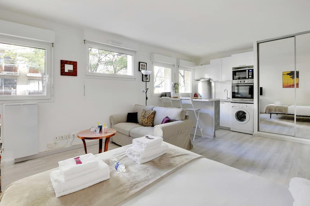 Photo of Bedroom in Combat