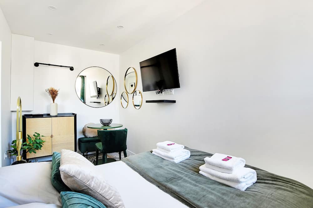 Photo of Bedroom in Belleville