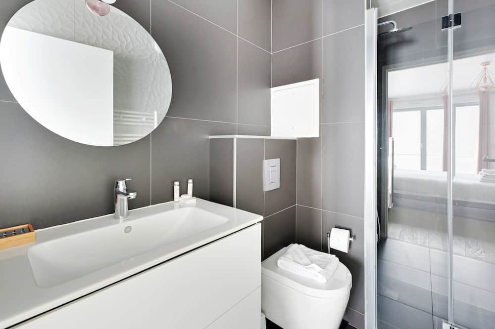 Photo of Bathroom in 19th Arrondissement