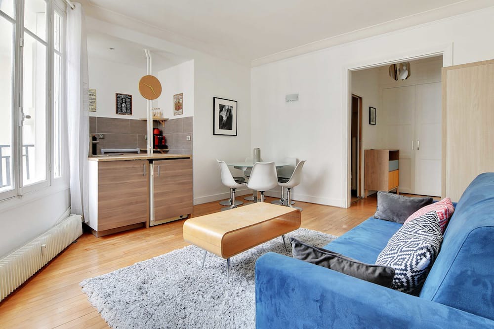Photo of Livingroom in 16th Arrondissement