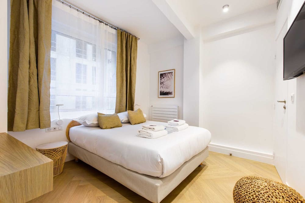 Photo of Bedroom in 16th Arrondissement
