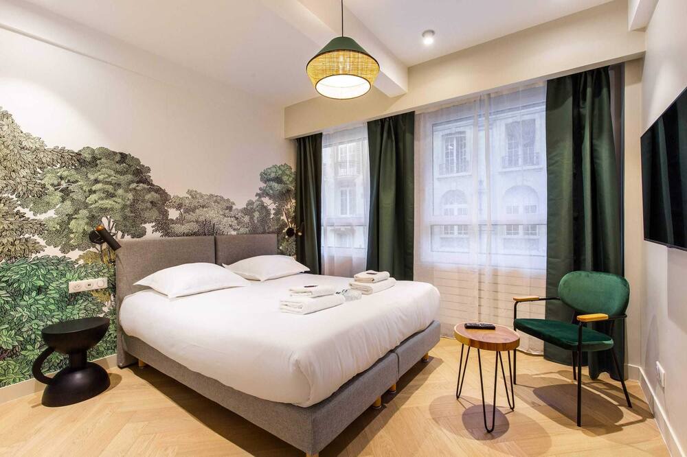 Photo of Bedroom in 16th Arrondissement