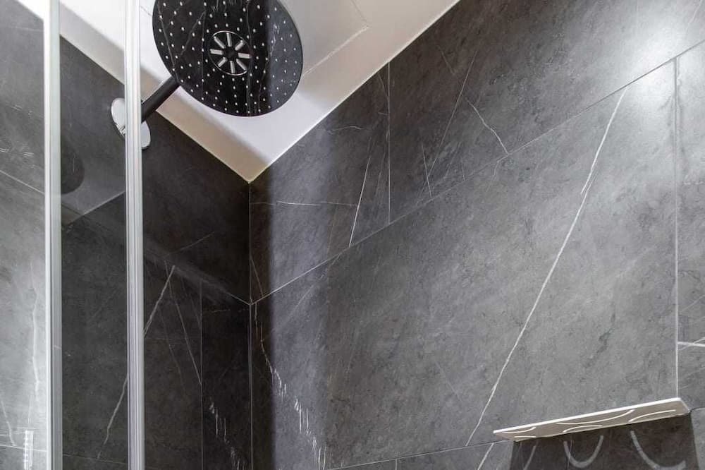 Photo of Bathroom in 16th Arrondissement
