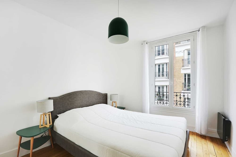 Photo of Bedroom in Clignancourt