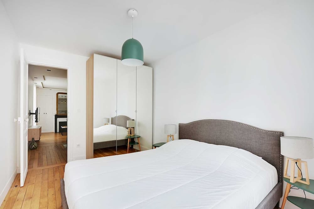 Photo of Bedroom in Clignancourt