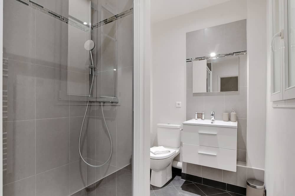 Photo of Bathroom in Republique–Point-du-Jour