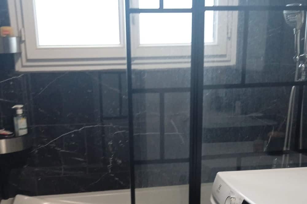 Photo of Bathroom in Neuilly-sur-Marne