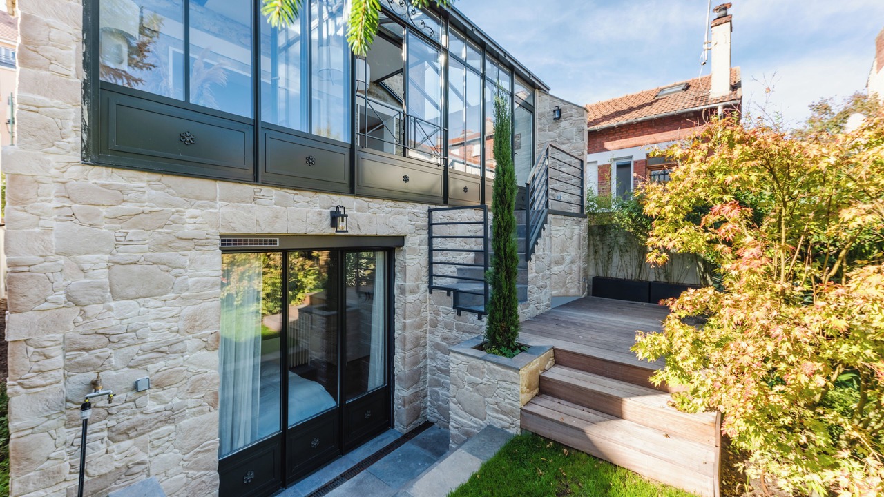Photo of Outdoor in Colombes