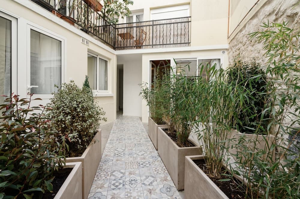 Photo of Outdoor in Arts-et-Metiers