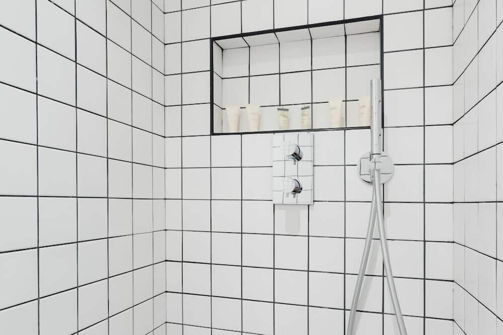 Photo of Bathroom in Arts-et-Metiers