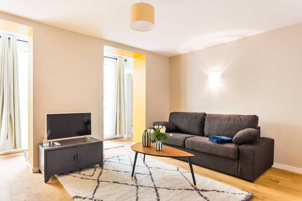 Photo of Livingroom in Arts-et-Metiers