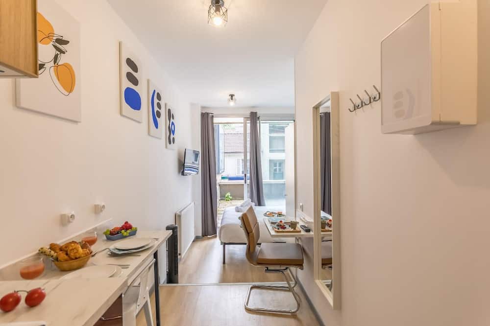 Photo of Livingroom in 15th Arrondissement