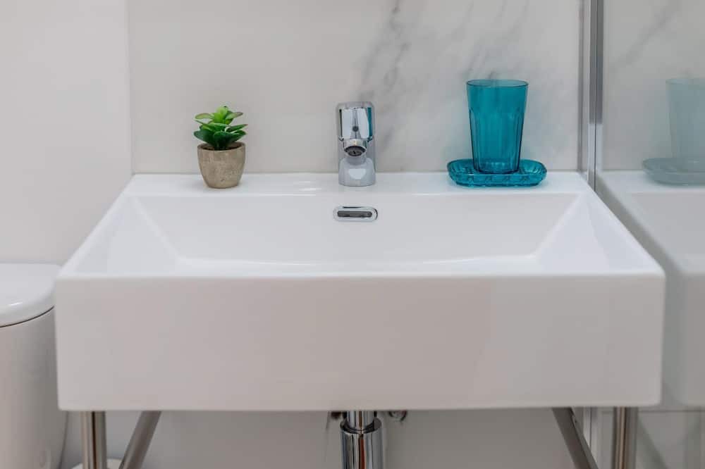 Photo of Bathroom in 15th Arrondissement