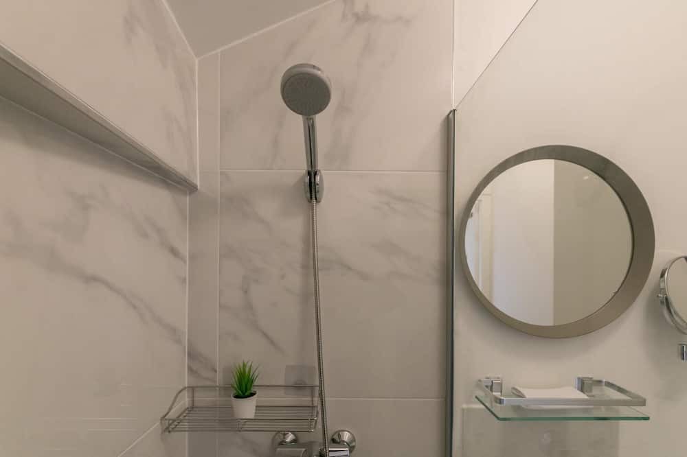 Photo of Bathroom in 9th Arrondissement