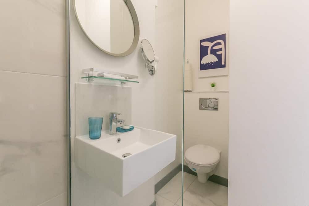 Photo of Bathroom in 9th Arrondissement