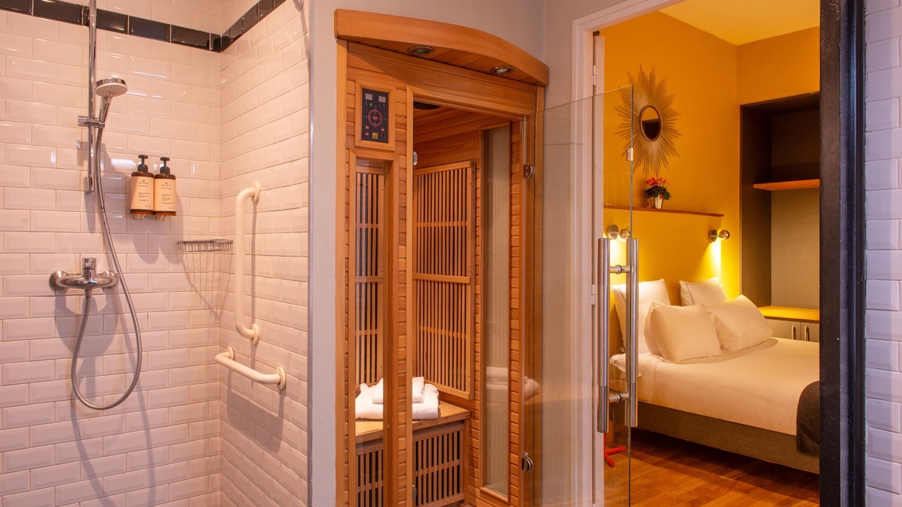 Photo of Bathroom in 14th Arrondissement