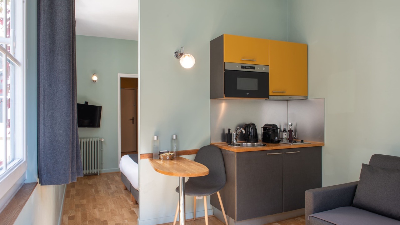 Photo of Bedroom in 14th Arrondissement