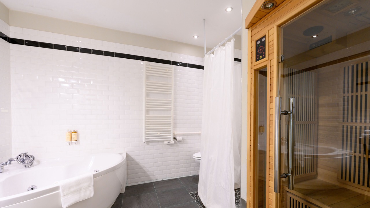 Photo of Bathroom in 14th Arrondissement