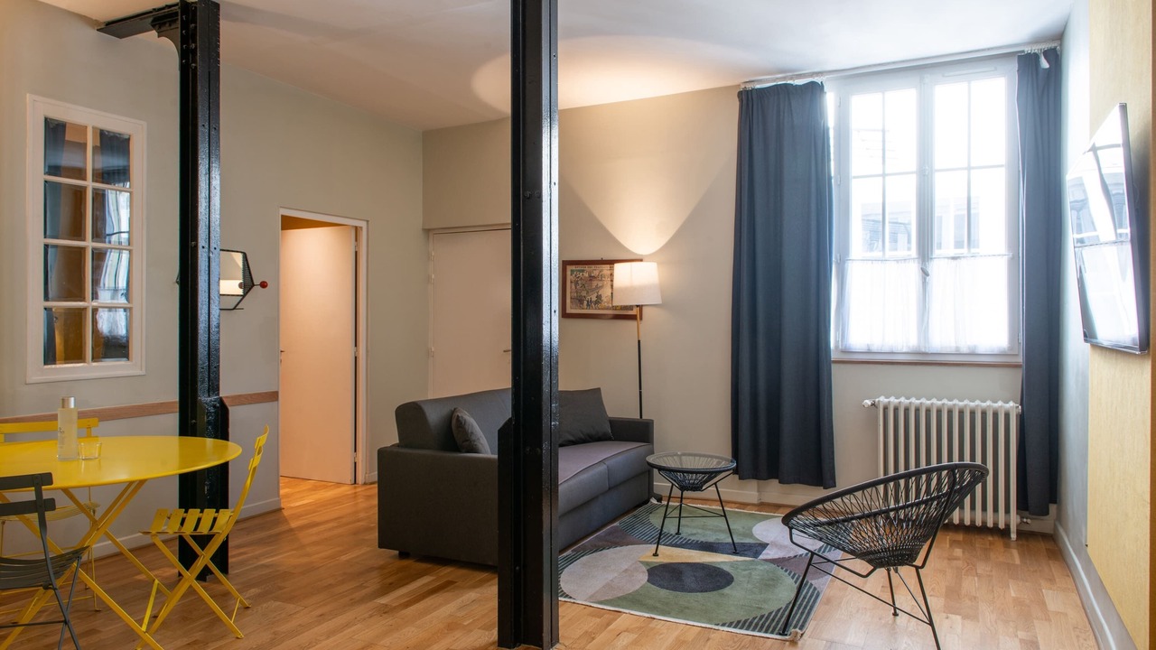 Photo of Bedroom in 14th Arrondissement