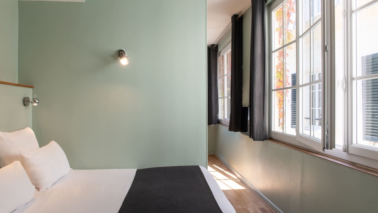 Photo of Bedroom in 14th Arrondissement