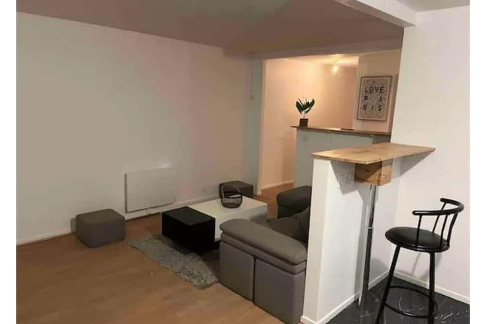 Photo of Bedroom in Neuilly-Plaisance