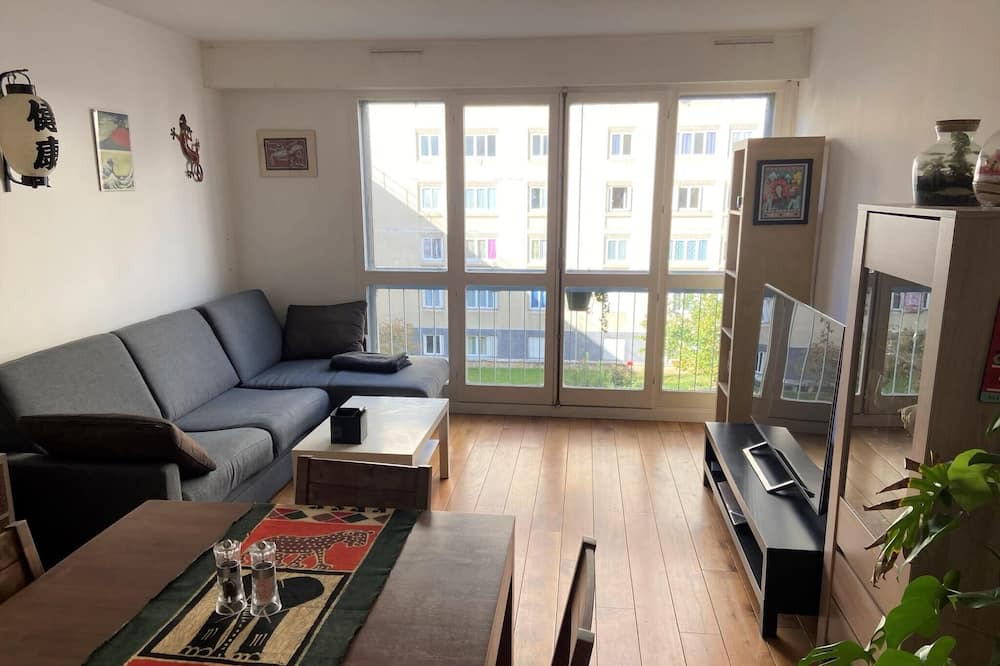 Photo of Livingroom in Combat