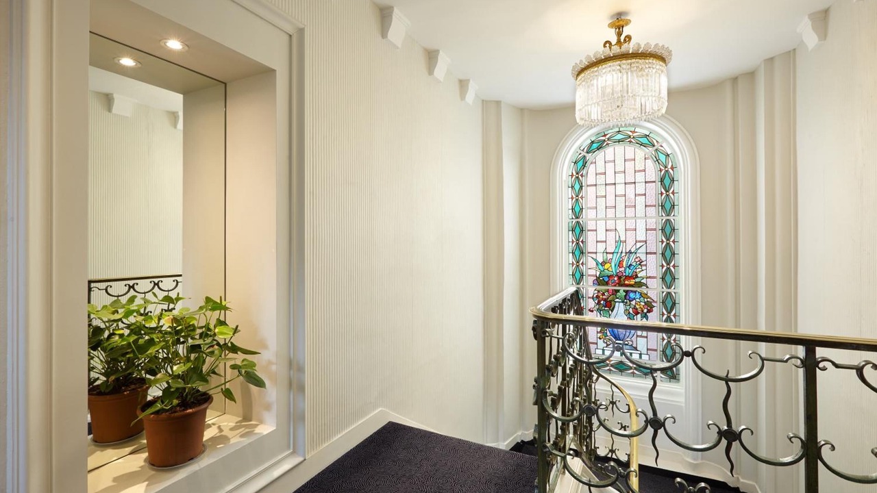 Photo of Others in Grenelle