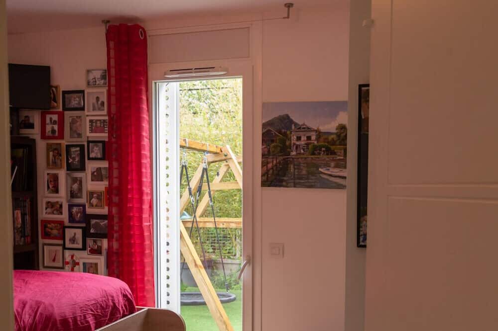 Photo of Bedroom in Issy-les-Moulineaux