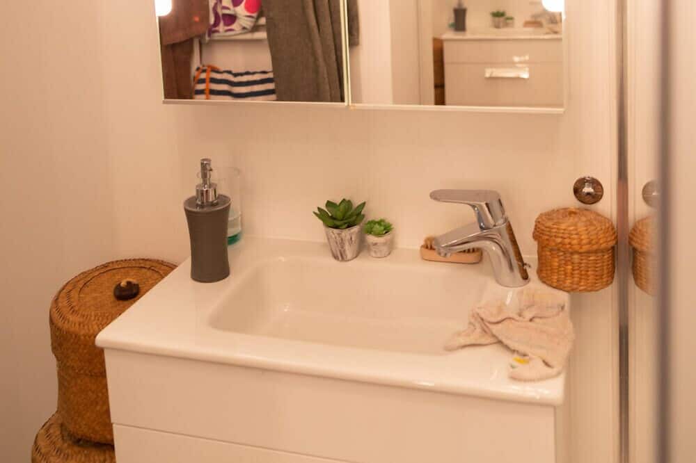 Photo of Bathroom in Issy-les-Moulineaux