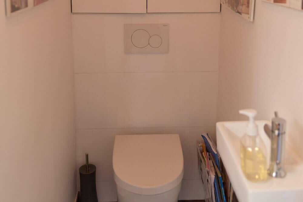 Photo of Bathroom in Issy-les-Moulineaux