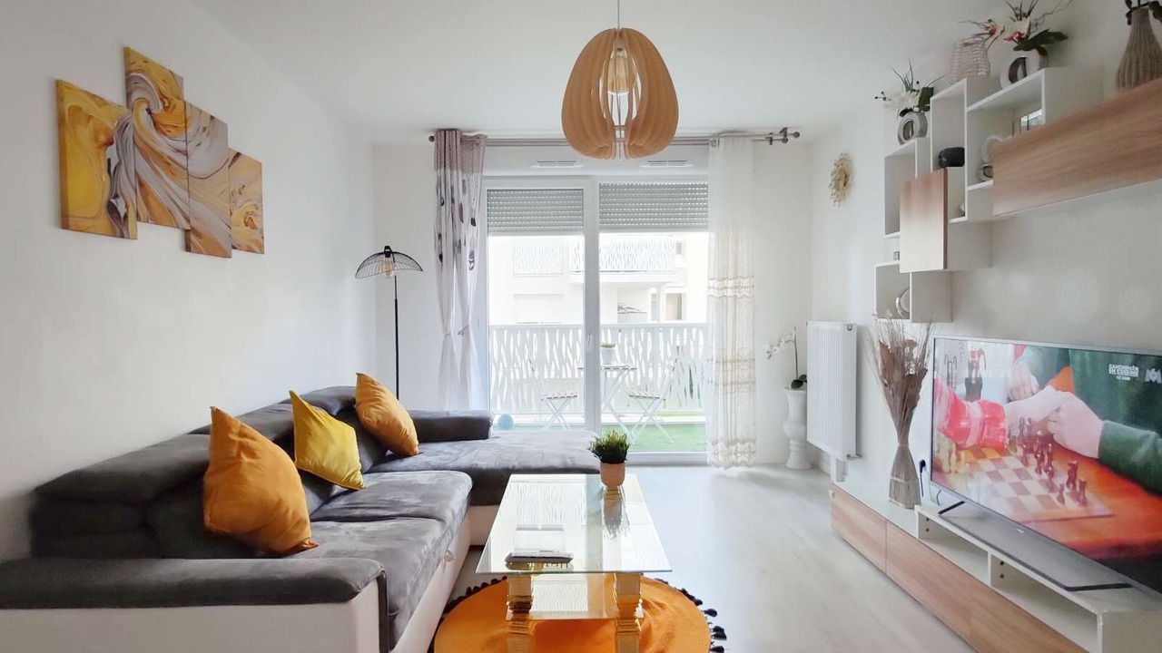 Photo of Livingroom in Epinay-sur-Seine