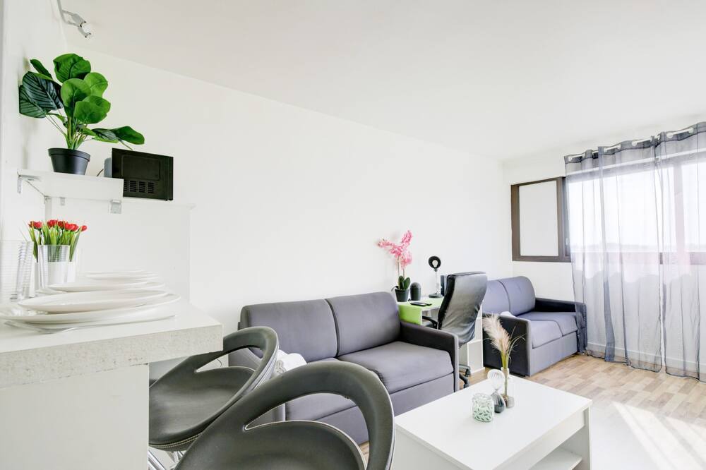 Photo of Bedroom in Front de Lac