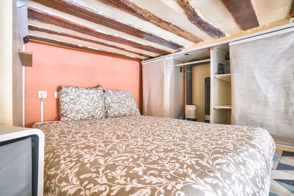 Photo of Bedroom in Arts-et-Metiers
