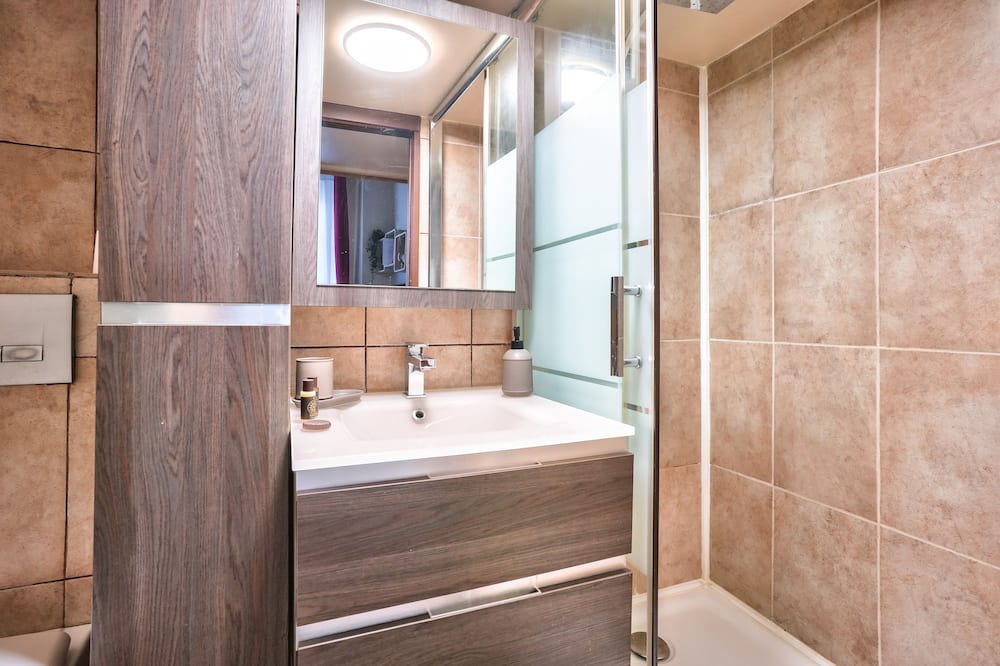 Photo of Bathroom in Arts-et-Metiers