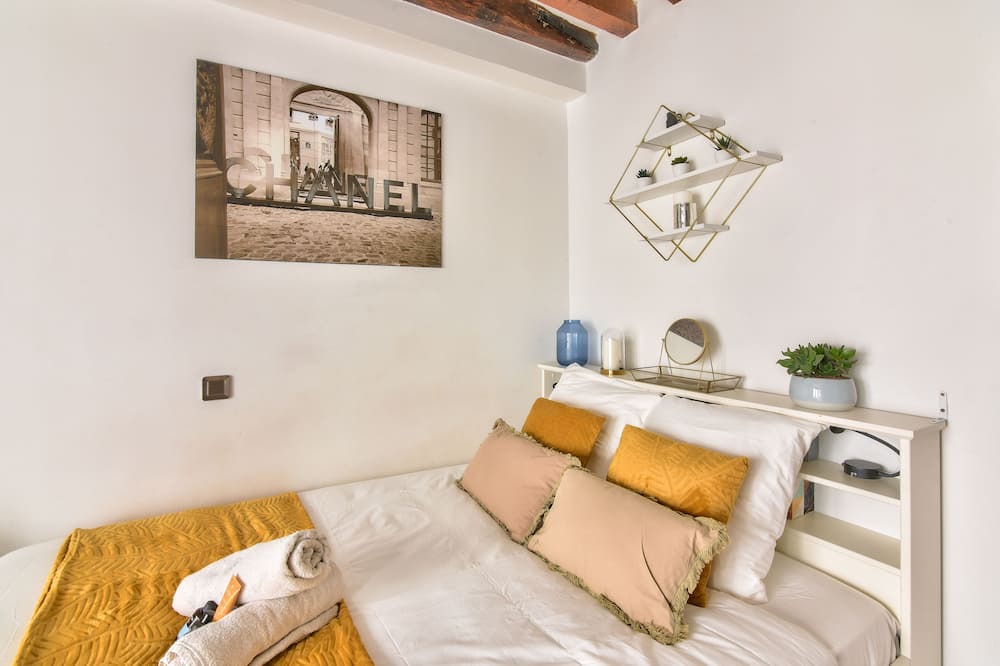 Photo of Bedroom in Arts-et-Metiers