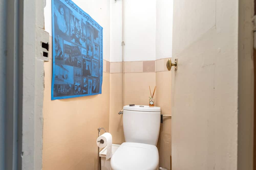 Photo of Bathroom in Quartier de la Folie-Mericourt