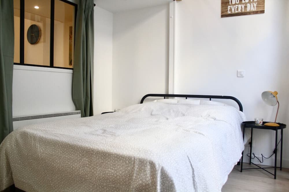 Photo of Bedroom in Jardin des plantes