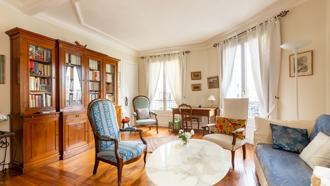 Photo of Livingroom in 15th Arrondissement