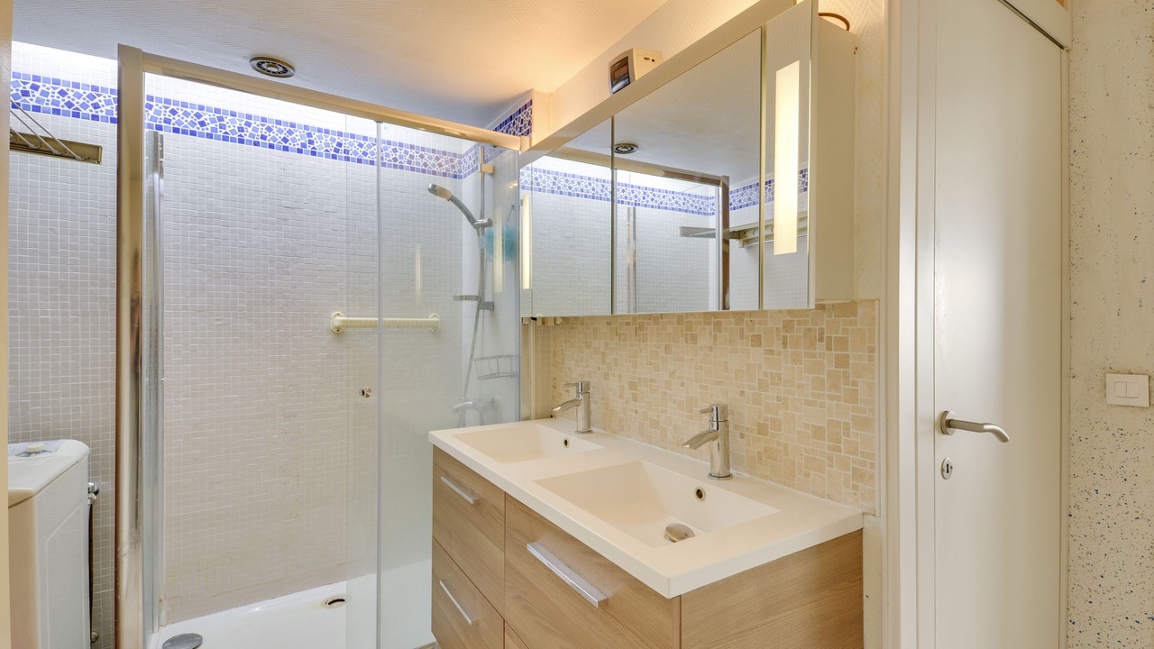 Photo of Bathroom in Grenelle