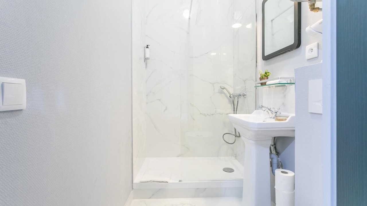 Photo of Bathroom in Quartier du Faubourg-Montmartre