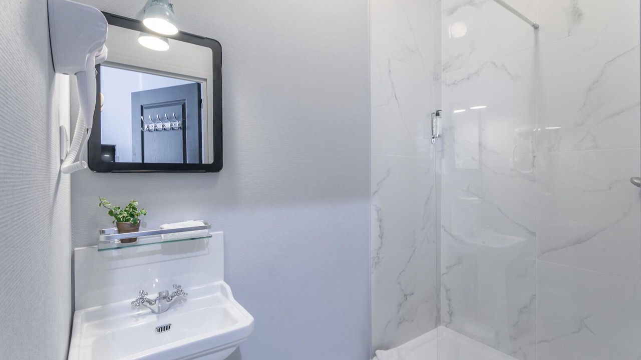 Photo of Bathroom in Quartier du Faubourg-Montmartre