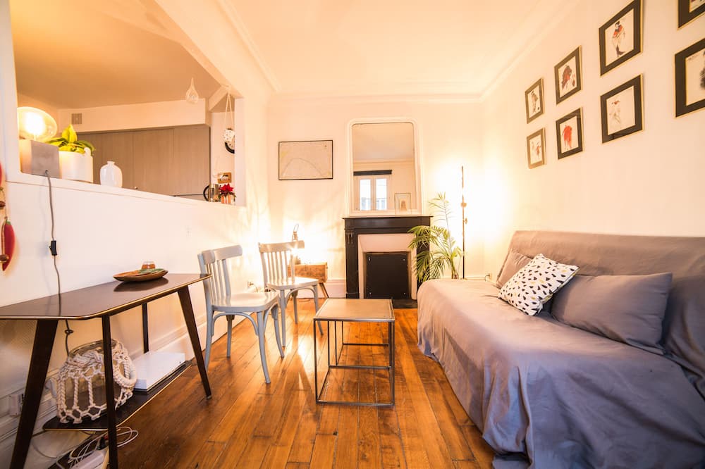 Photo of Livingroom in Quartier de la Folie-Mericourt