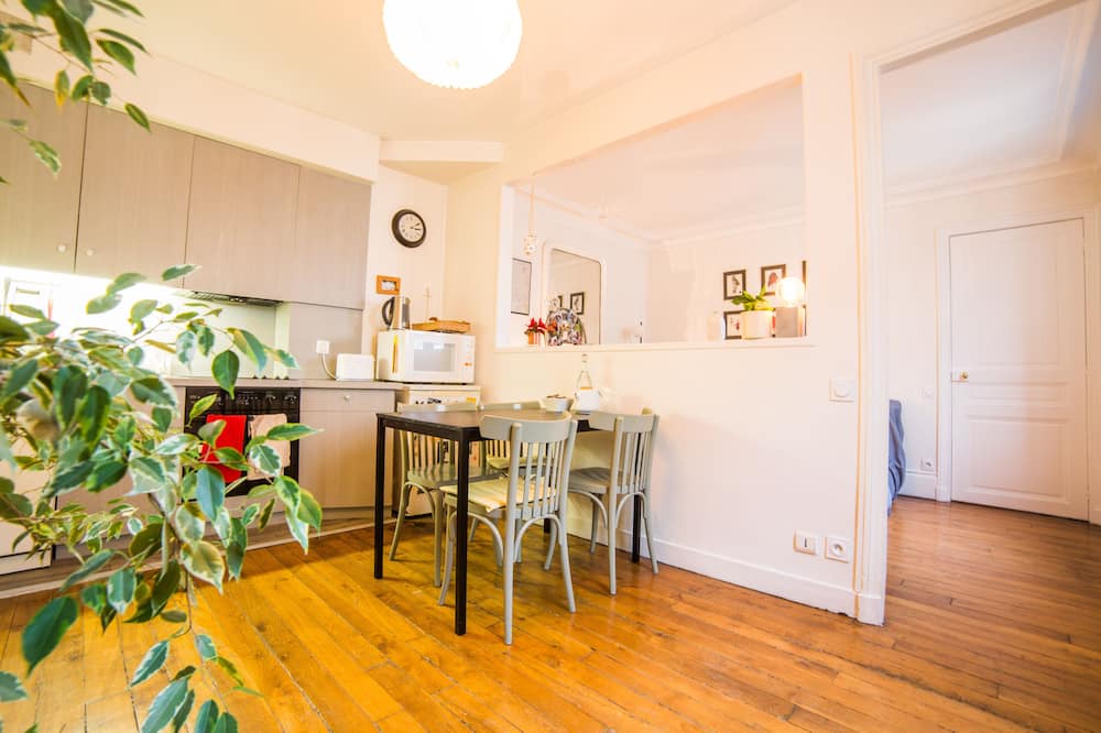 Photo of Kitchen in Quartier de la Folie-Mericourt